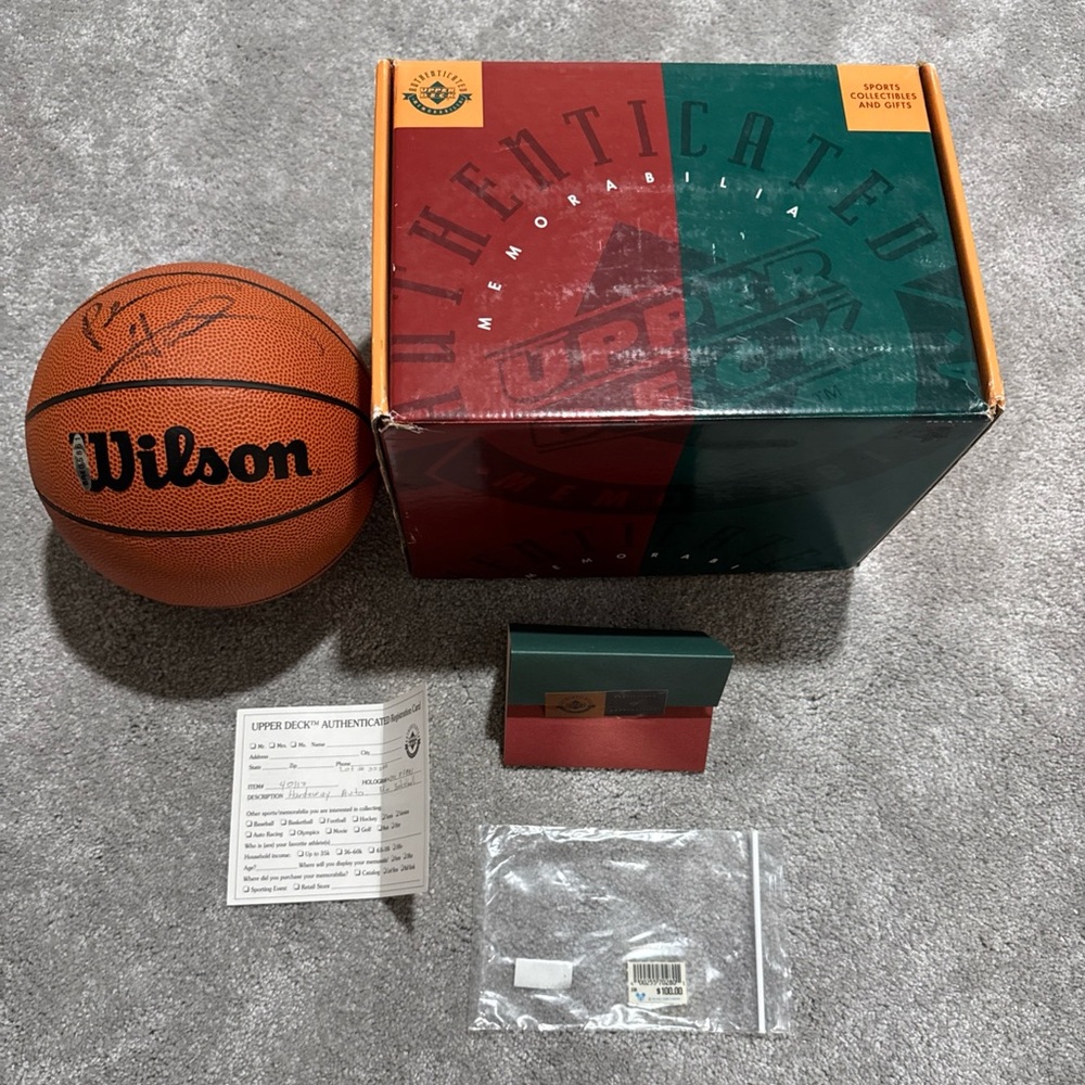 Penny Hardaway Signed Mini Basketball (Upper Deck Authenticated) Orlando Magic